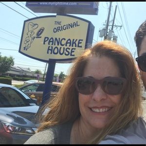 Meet your Posher, Rosy